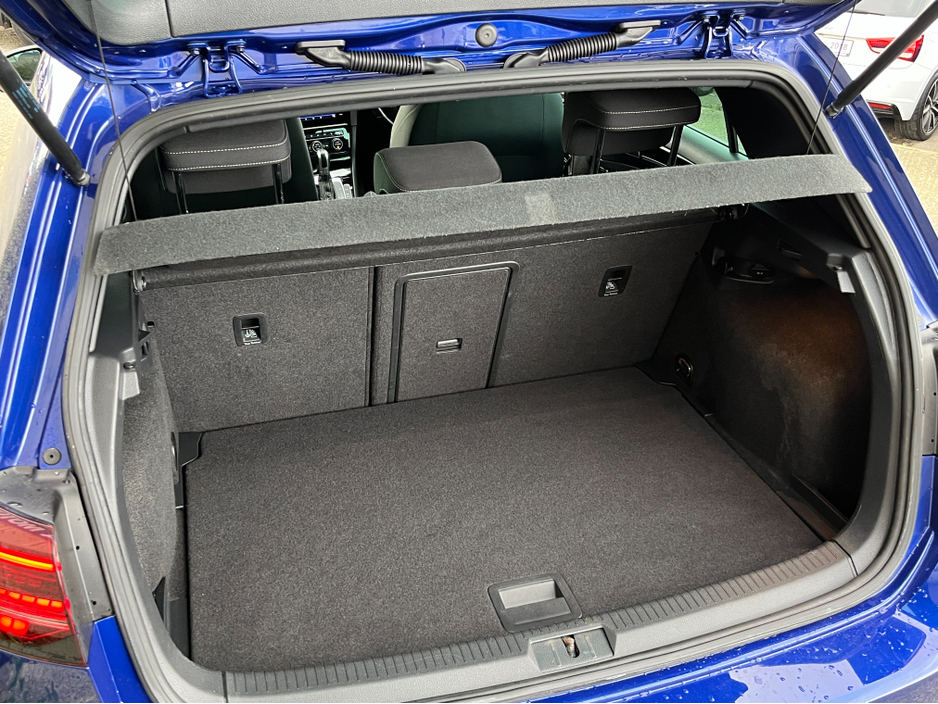 2019 Volkswagen Golf - image 8