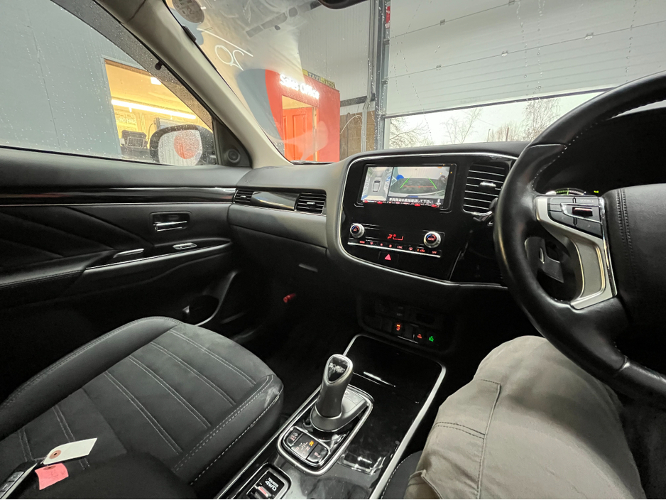 2020 Mitsubishi Outlander €23950 2020 MITSUBISHI OUTLANDER PHEV G 2.4 AUTOMATIC / CRUISE CONTROL / 360° PARKING CAMERA / ELECTRIC HEATED SEATS / HEATED STEERING WHEEL / PADDLE SHIFTERS €23,950