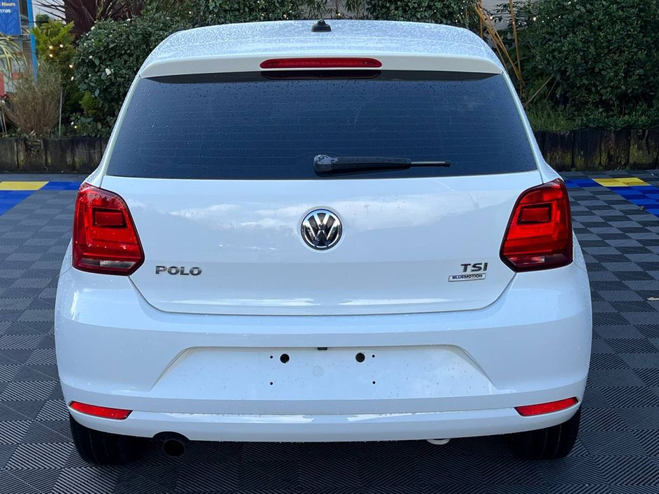 2015 Volkswagen Polo - image 16