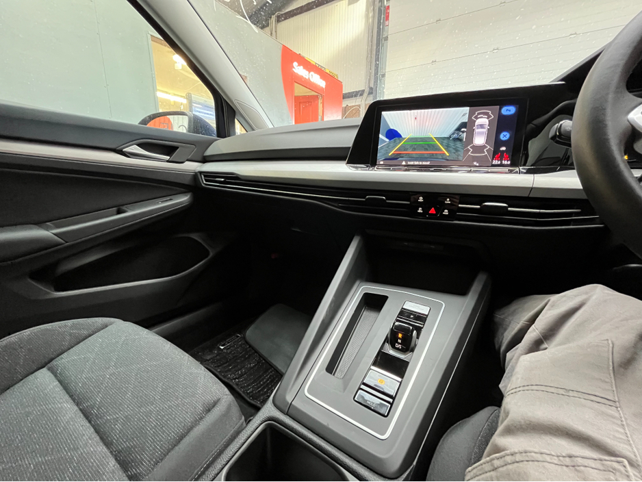 2024 Volkswagen Golf - image 15