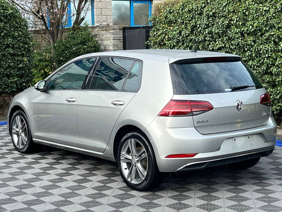 2020 Volkswagen Golf - image 5