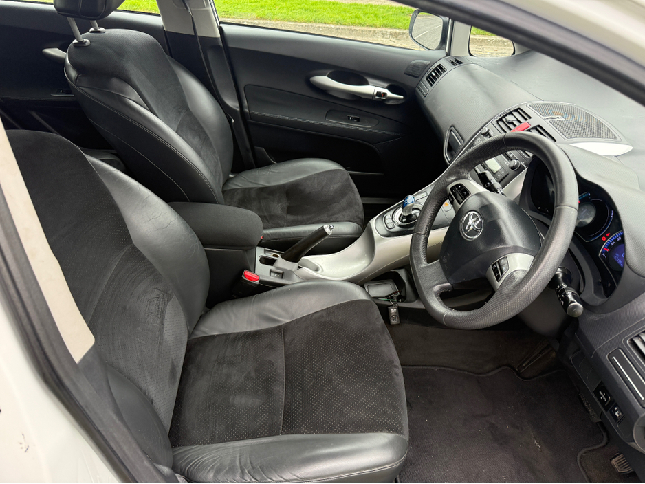 2012 Toyota Auris 1.8 AUTO HYBRID IRISH CAR
