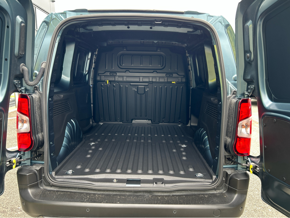2026 Citroen Berlingo - image 9
