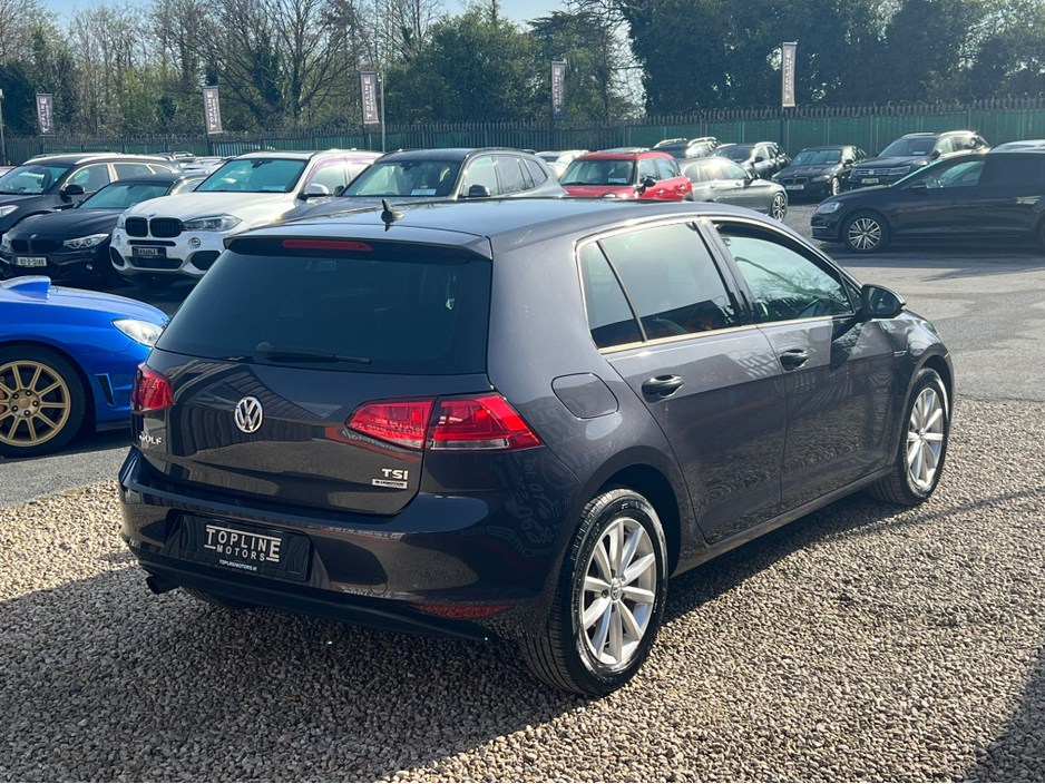 2015 Volkswagen Golf - image 5