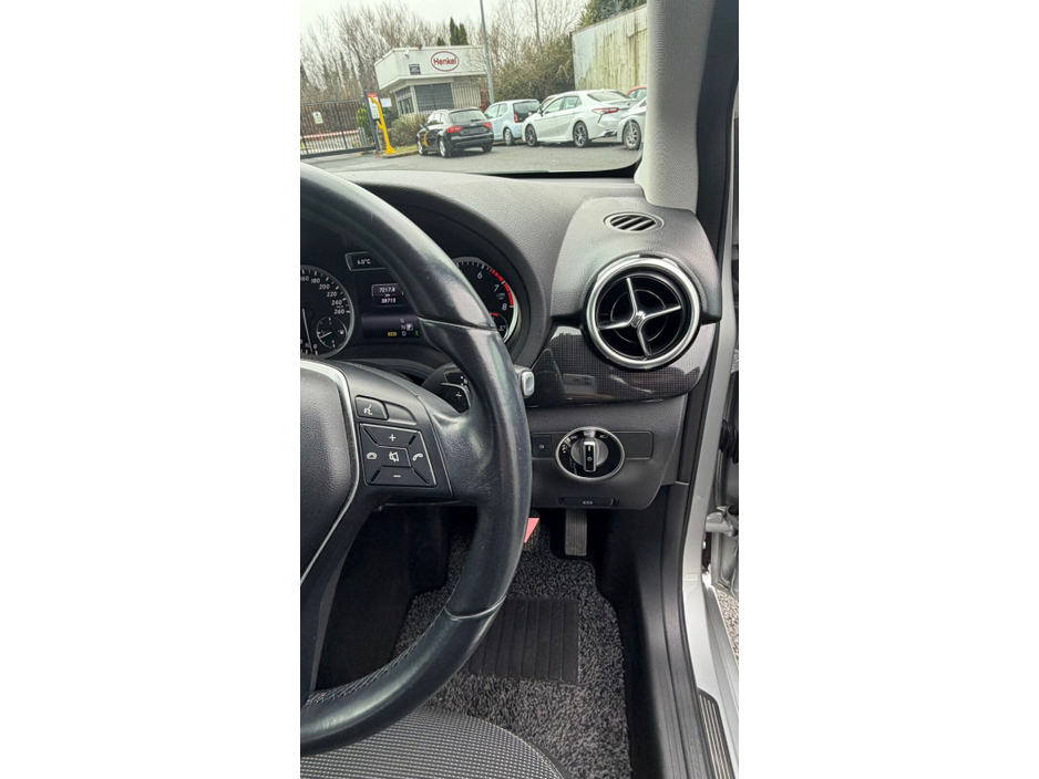 2013 Mercedes-Benz B Class  €11,000