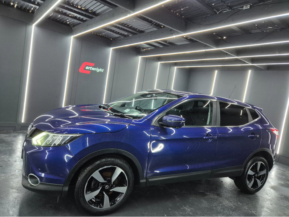 2017 Nissan Qashqai - image 3