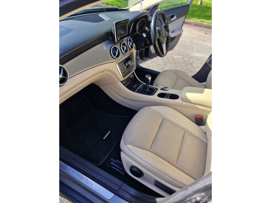 2014 Mercedes-Benz GLA Class - image 11