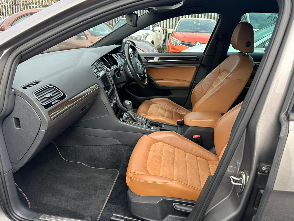 2014 Volkswagen Golf - image 14