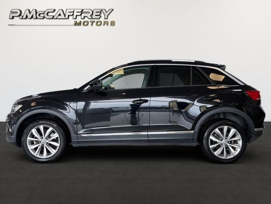 2021 Volkswagen T-Roc - image 8