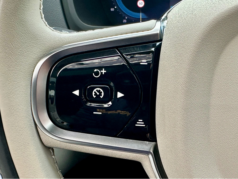 2024 Volvo XC90 ++BLONDE LEATHER++ T8 ULTIMATE RECHARGE AWD €73,950