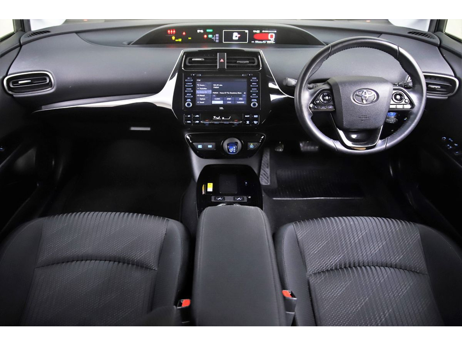 2020 Toyota Prius - image 14