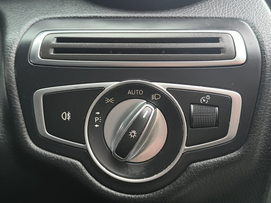 2018 Mercedes-Benz C Class - image 43