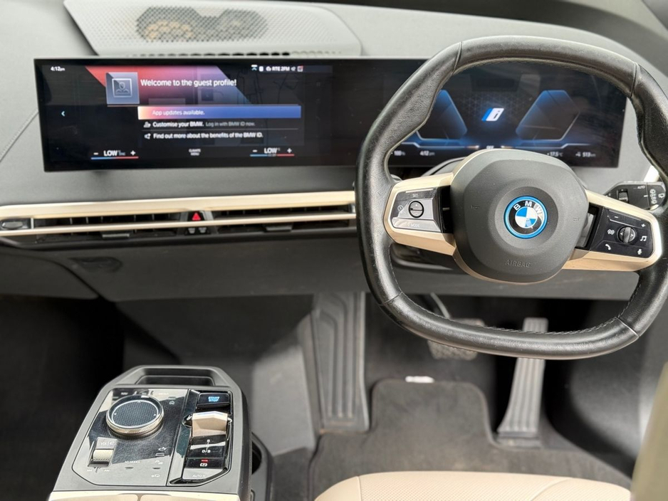 2022 BMW iX - image 5