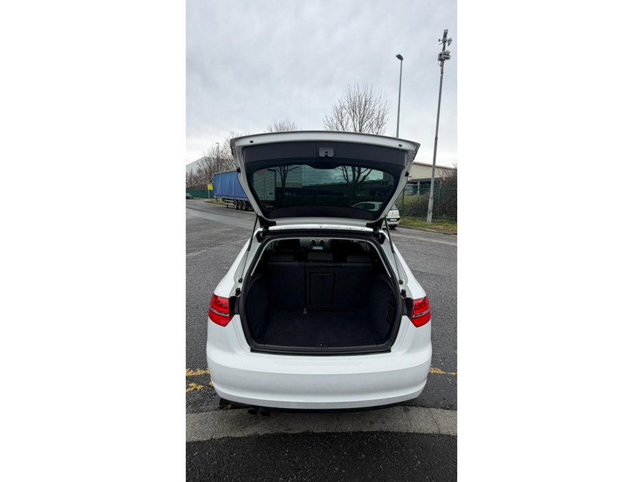 2010 Audi A3 - image 7