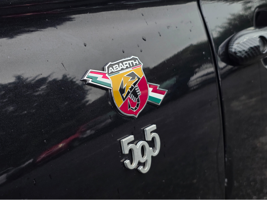 2017 Abarth 595 - image 4