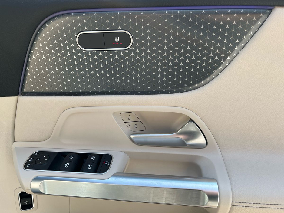 2025 Mercedes-Benz GLB - image 26