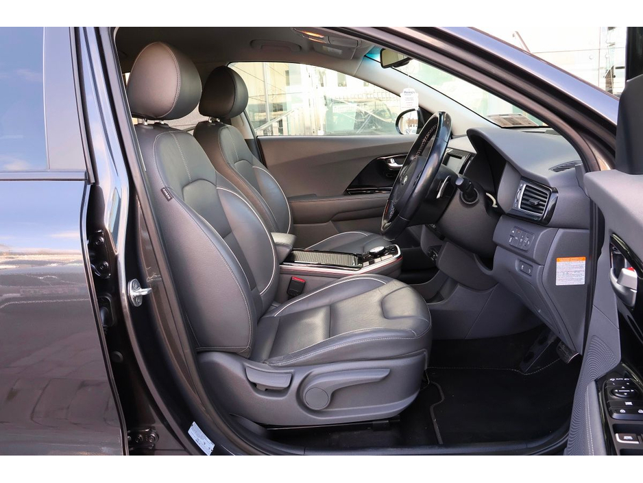 2019 Kia Niro - image 8