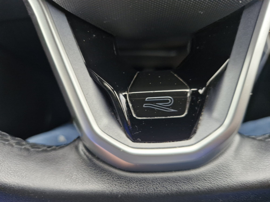 2022 Volkswagen T-Roc - image 8