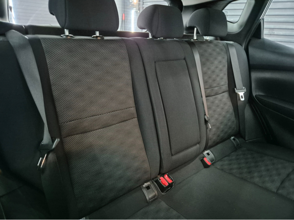 2015 Nissan Qashqai - image 10