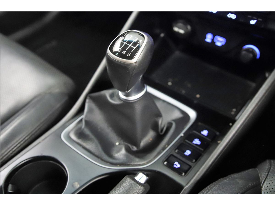 2016 Hyundai Tucson - image 23