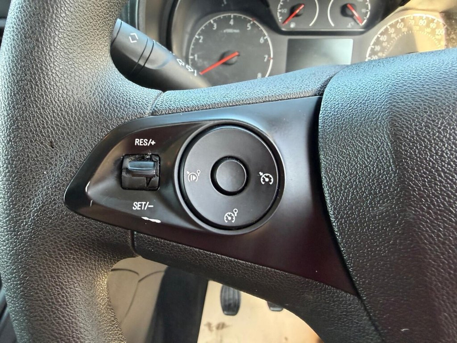 2020 Vauxhall Combo - image 22