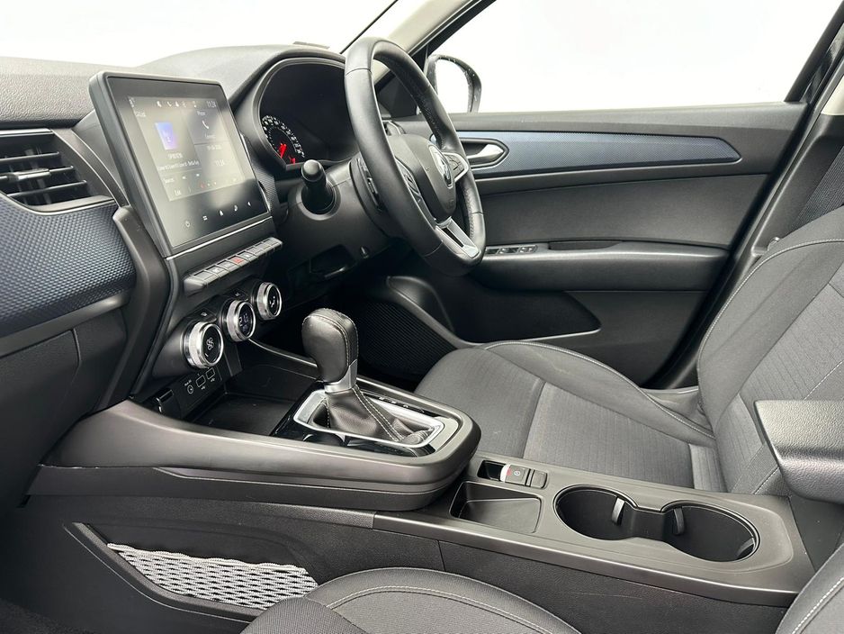 2023 Renault Arkana - image 13