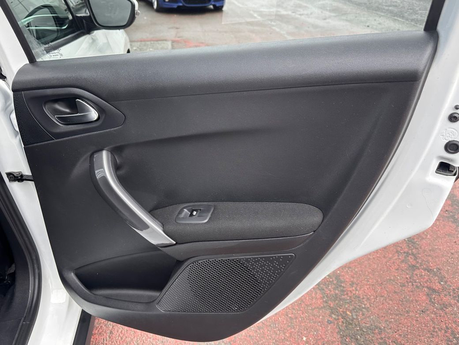 2017 Peugeot 2008 1.6 HDI, ACTIVE MODEL, FULL SERVICE HISTORY, FINANCE, WARRANTY, 5 STAR REVIEWS €9,995