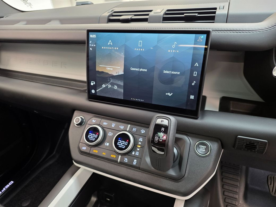 2025 Land Rover Defender *P300E HSE X-DYNAMIC*ONLY 3K MILES*AIR SUSPENSION* €106,950