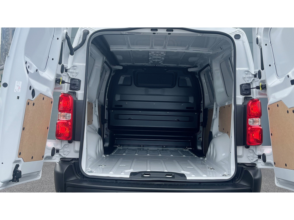 2025 Opel Vivaro LWB Komfort  L2H1-1.5 120PS-Diesel €24,995