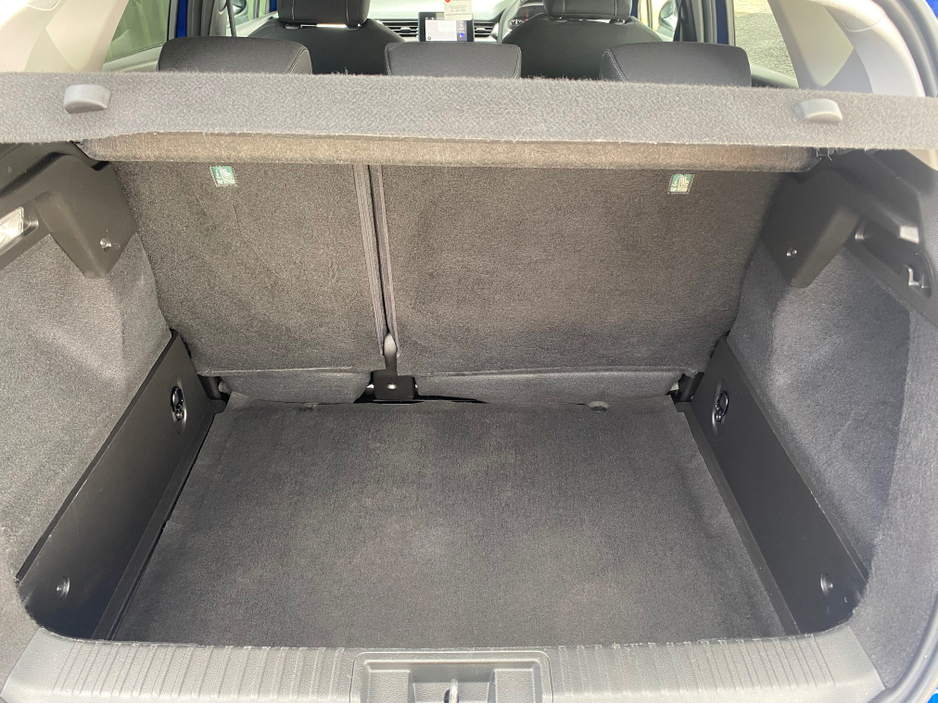 2022 Renault Captur - image 18