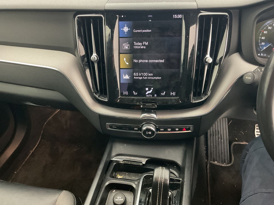 2021 Volvo XC60 2.0 T6 R-DESIGN RECRGE 34