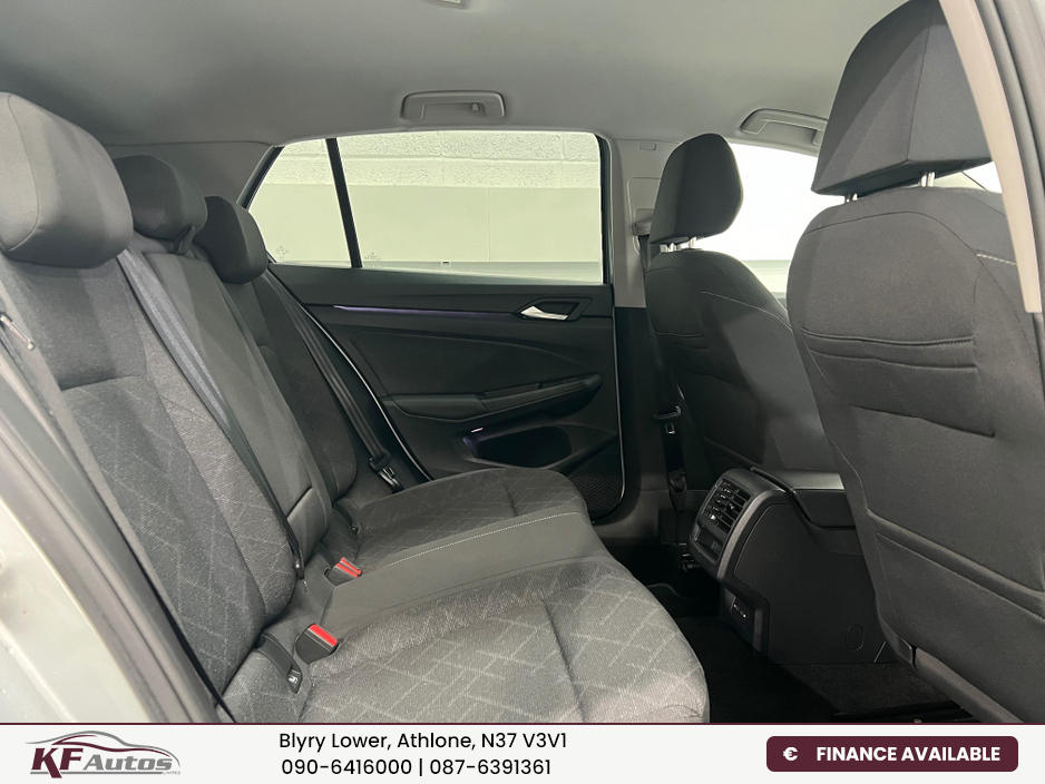 2023 Volkswagen Golf - image 18