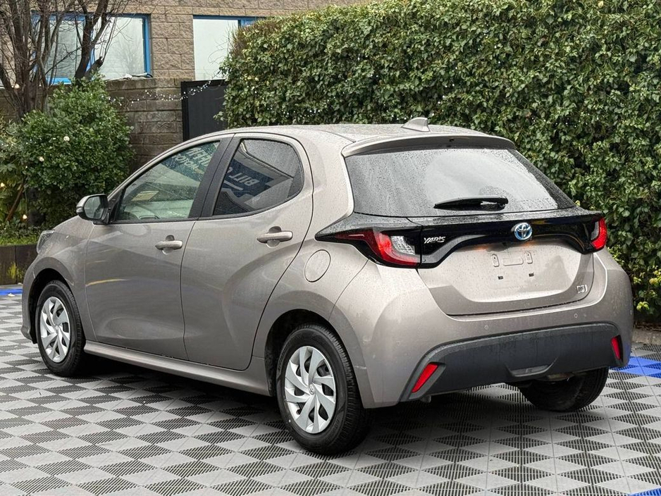 2021 Toyota Yaris 1.5 HYBRID // REVERSE CAMERA // ADAPTIVE CRUISE CONTROL // DIGITAL CLIMATE CONTROL €13,950