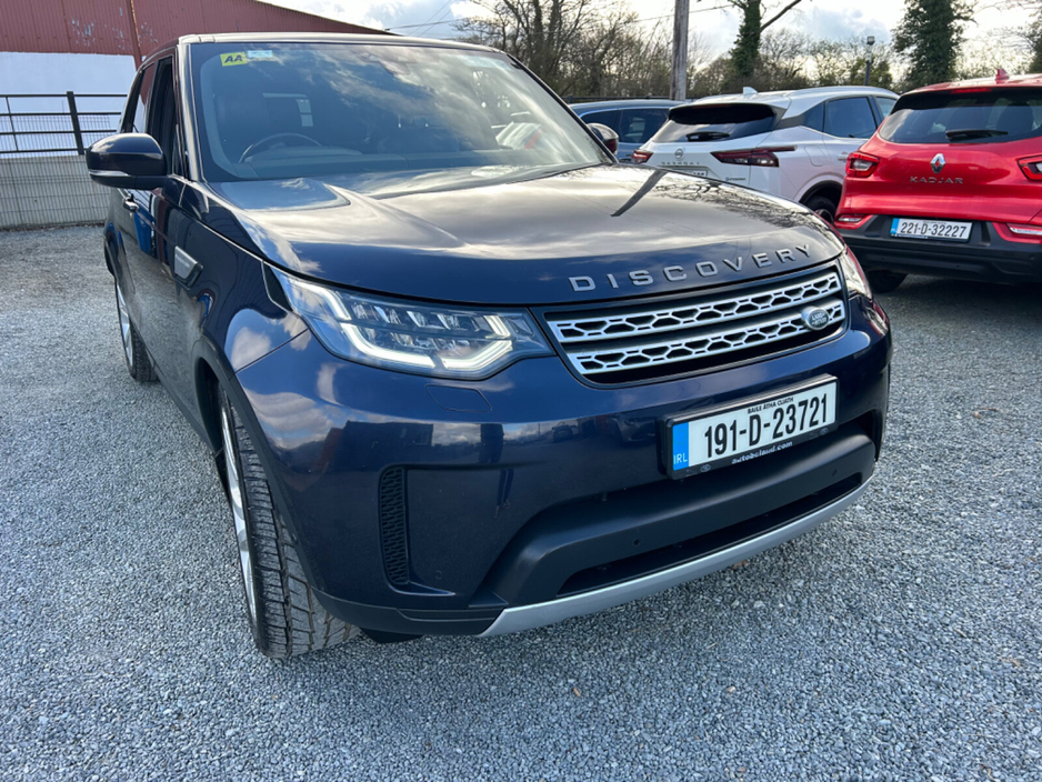 2019 Land Rover Discovery - image 3