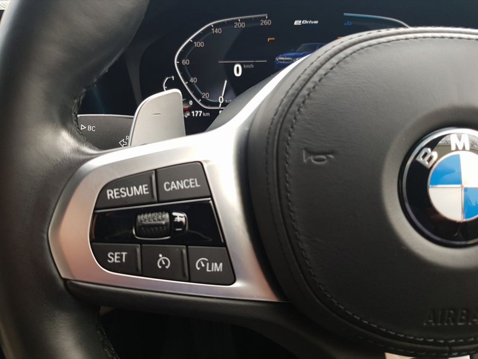 2021 BMW 3 Series - image 15