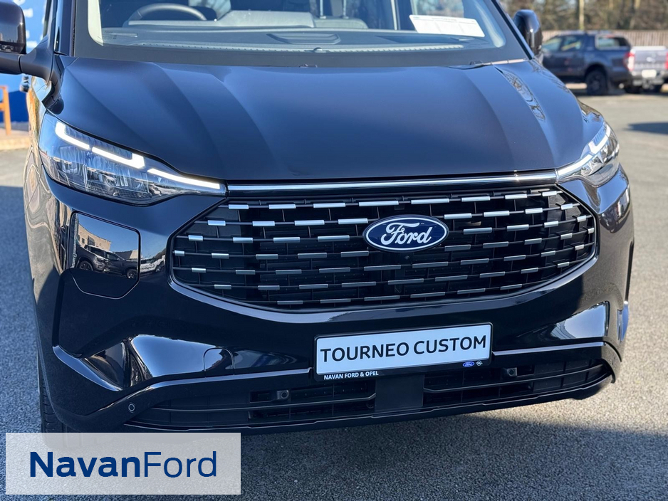 2026 Ford Tourneo Custom - image 7