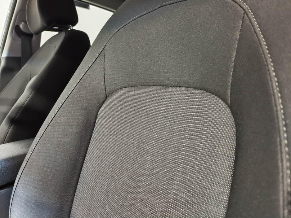 2022 Hyundai Kona - image 24