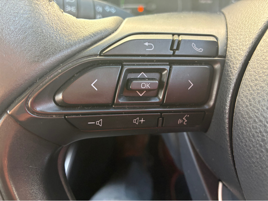 2023 Toyota Yaris - image 21