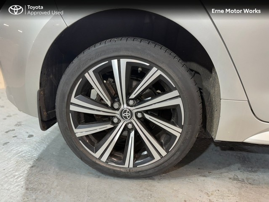 2023 Toyota Corolla - image 17