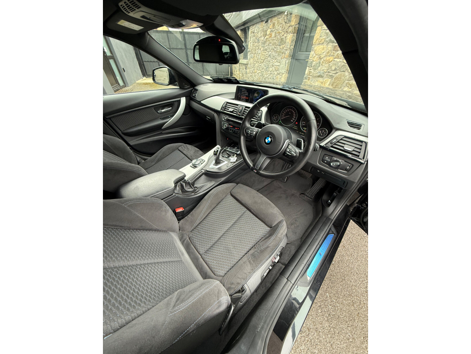 2014 BMW 3 Series - image 7