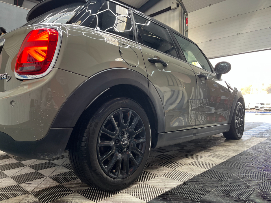 2018 MINI Cooper €17950 2018 MINI COOPER 1.5 AUTOMATIC / CRUISE CONTROL / REVERSE CAMERA / AMBIENT LIGHTS AND MORE €17,950