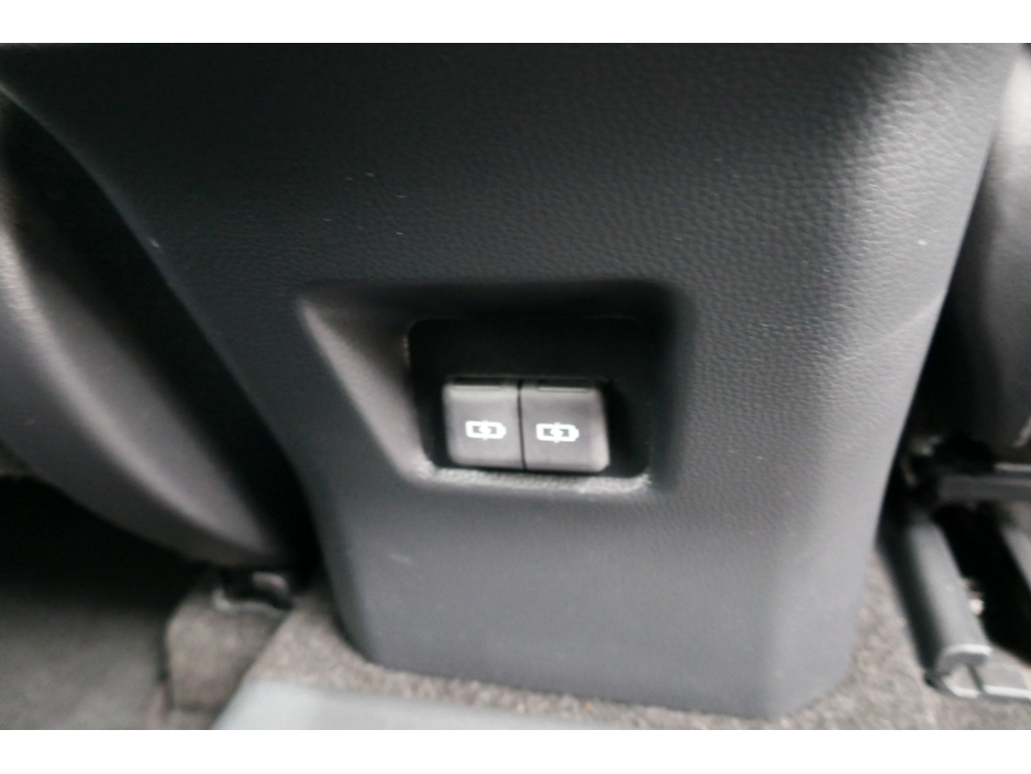 2023 Toyota Rav4 ACROSS 2.5 E FOUR 302PS PHEV €38,000