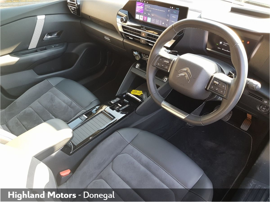 2024 Citroen C4 - image 6