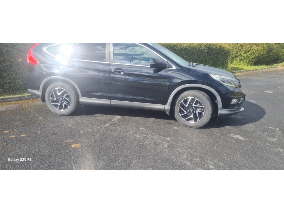 2017 Honda CR-V - image 5