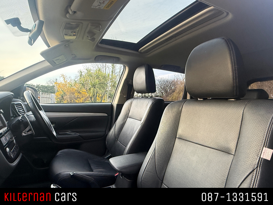 2015 Mitsubishi Outlander - image 13