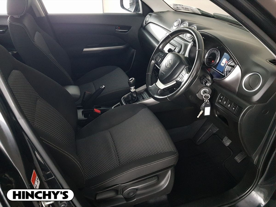 2021 Suzuki Vitara - image 6
