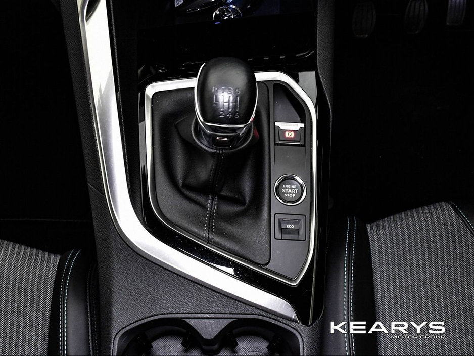 2021 Peugeot 5008 - image 23