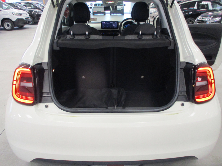 2023 Fiat 500 - image 15