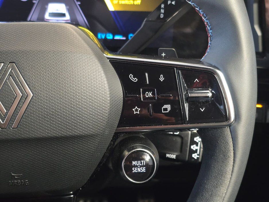 2025 Renault Rafale - image 23