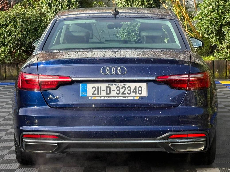 2021 Audi A4 2.0 TDI 30 // DIAMOND CUT ALLOYS // LEATHER HEATED SEATS // APPLE CARPLAY/ANDROID AUTO €27,900